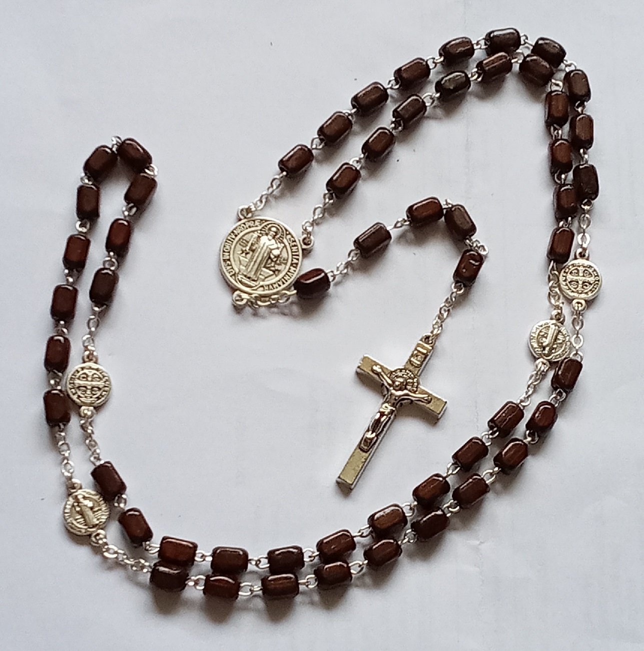 rosario religioso de madera